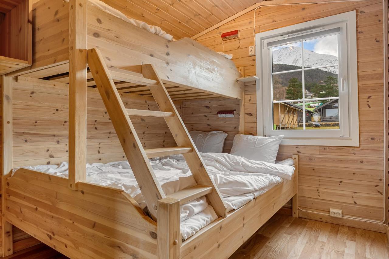Mikkelparken Ferietun Hotel Кихсарвик Екстериор снимка